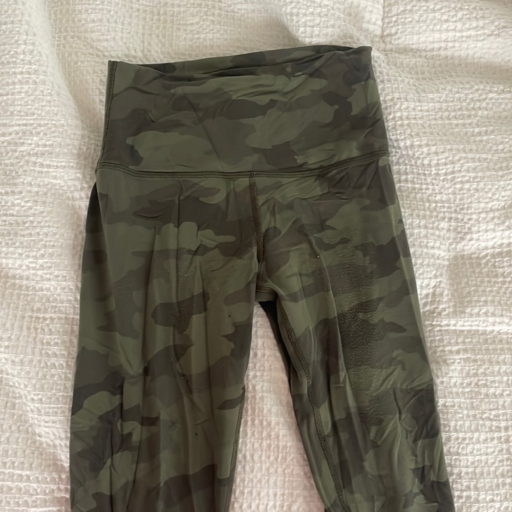Lululemon camo align leggings size 4